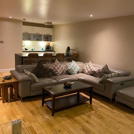 City Centre 2 Bedroom Apartment, Secure Parking. Glasgow Zewnętrze zdjęcie